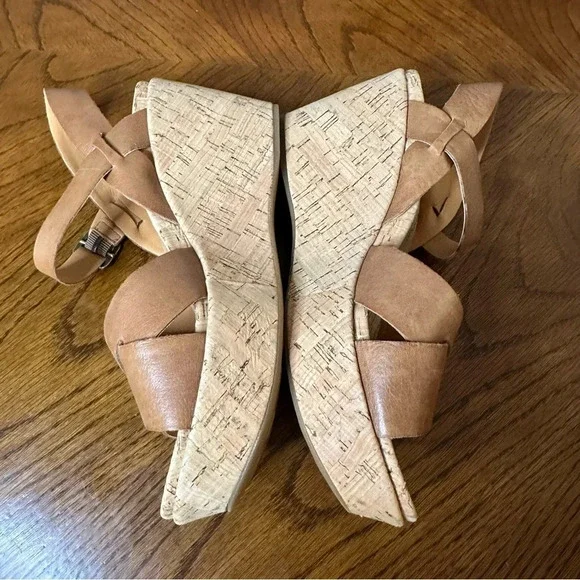 KorkEase Ava Sandals Platform Wedges Cork Tan Brown Heeled Sandal Camel Size 10 - Picture 2 of 8
